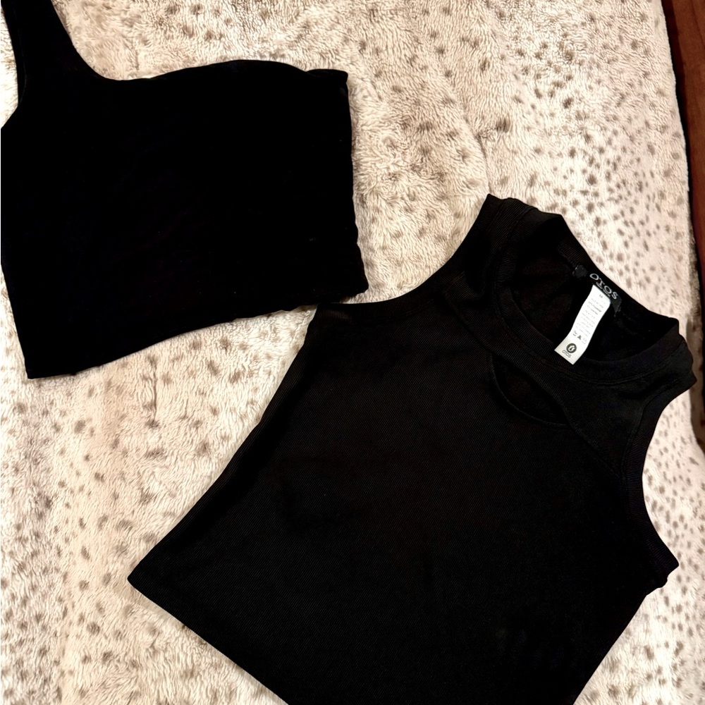 2 black tops